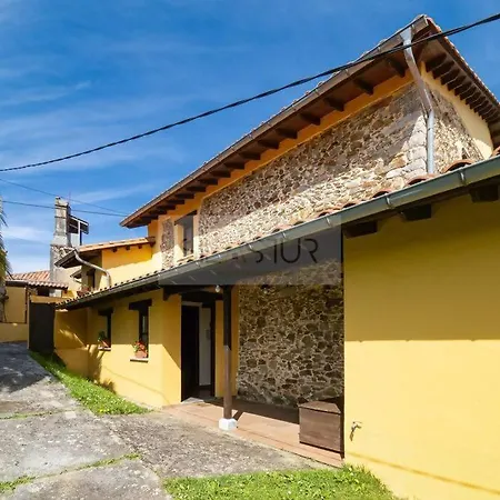 Holiday home La Casona Del Cura Ii *